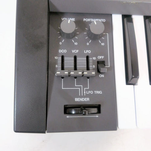 Roland Analog Synthesizer Juno-106