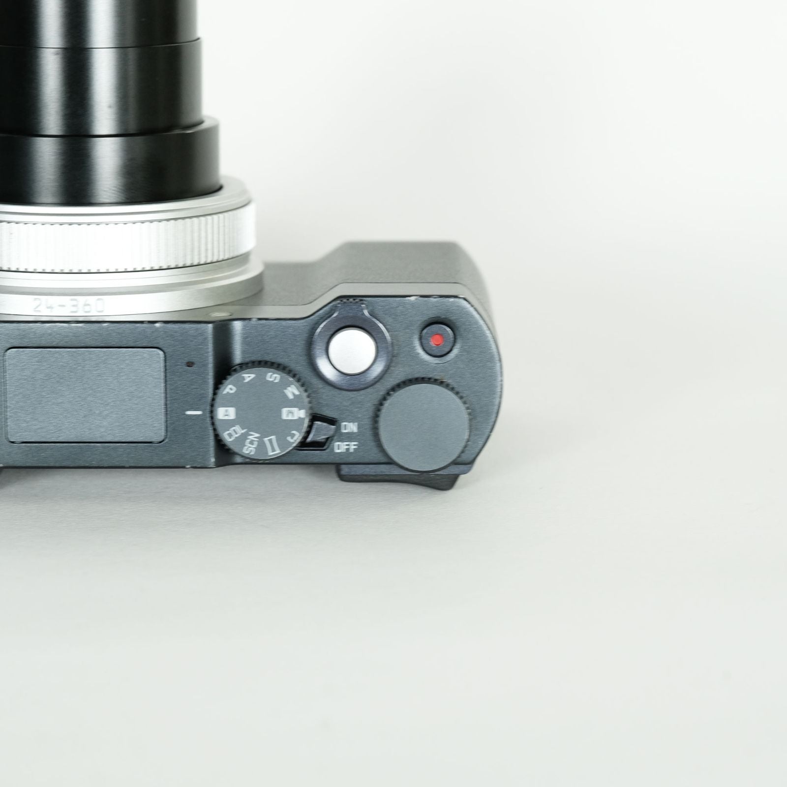 Leica Compact Digital Camera C-Lux