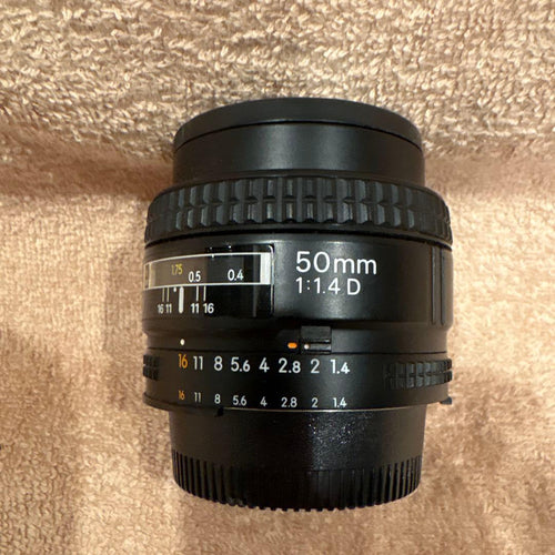 Nikon Lens (Single Focus) F/1.4D