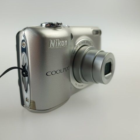 Nikon Compact Digital Camera Coolpix L26 Silver