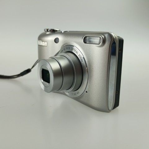Nikon Compact Digital Camera Coolpix L26 Silver