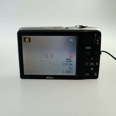 Nikon Compact Digital Camera Coolpix L26 Silver