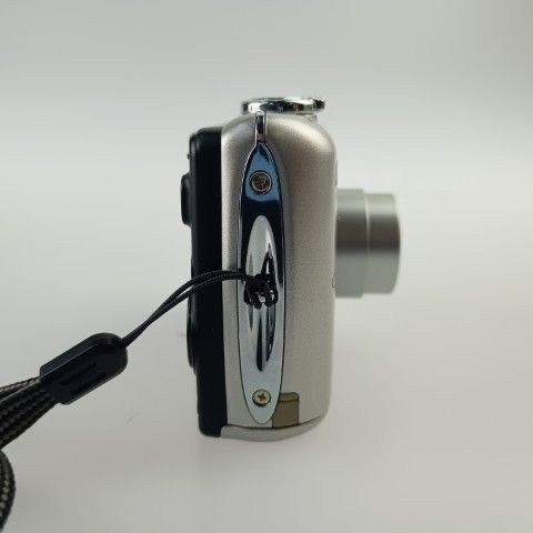 Nikon Compact Digital Camera Coolpix L26 Silver