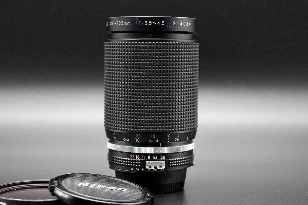 Zoom Lenses Nikon Zoom-Nikkor 35-135Mm 1:3.5-4.5