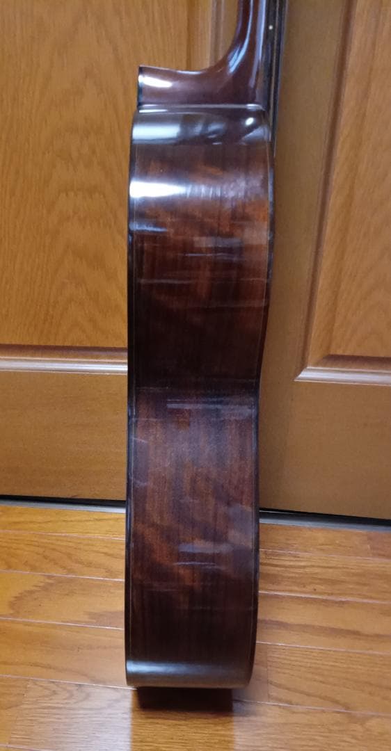 Acoustic Guitars Yamaha C-200