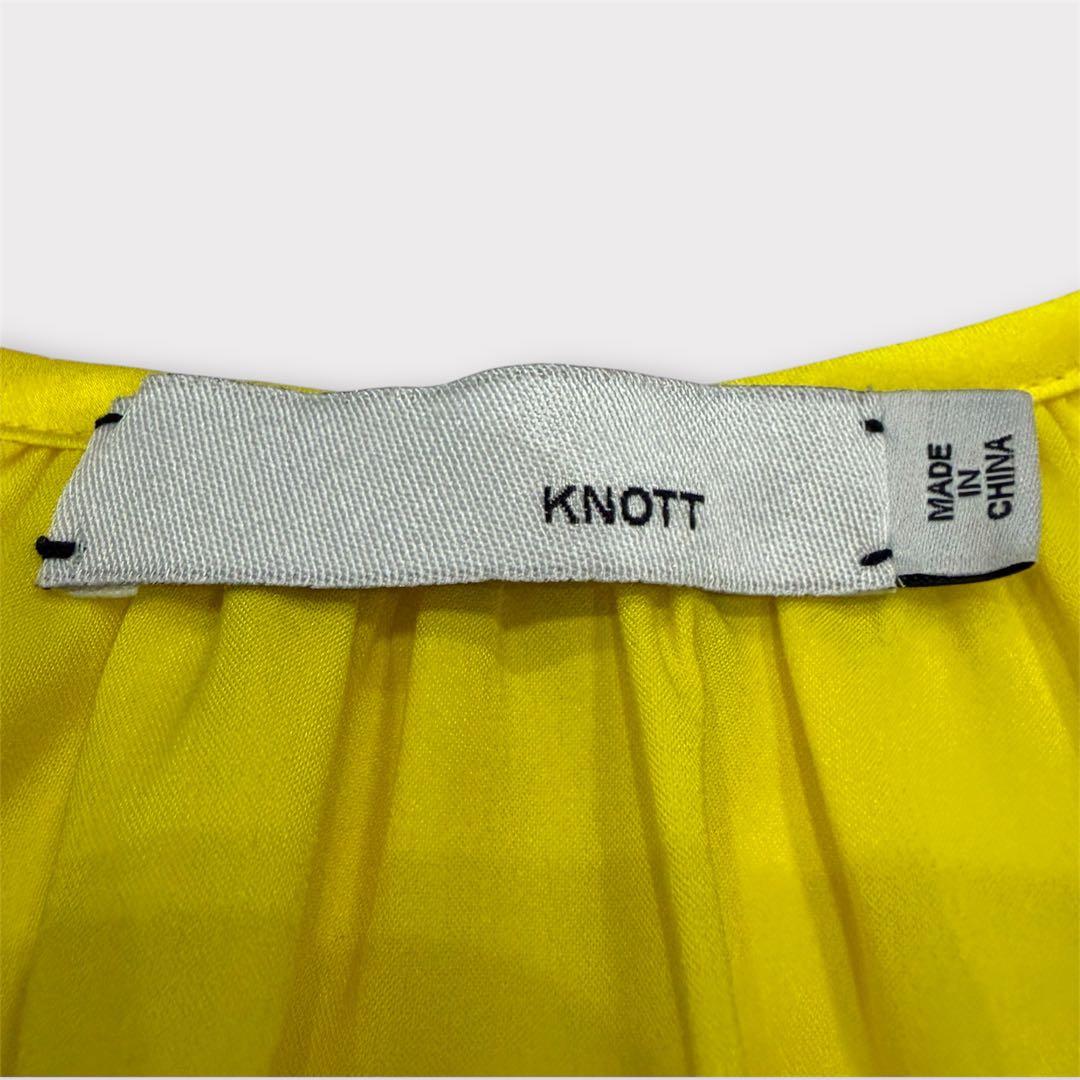 Knott Long-Sleeve