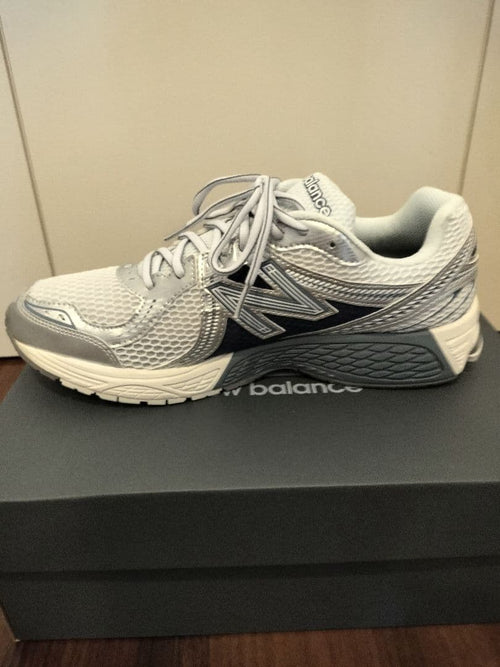 New Balance Sneakers Ml860V2