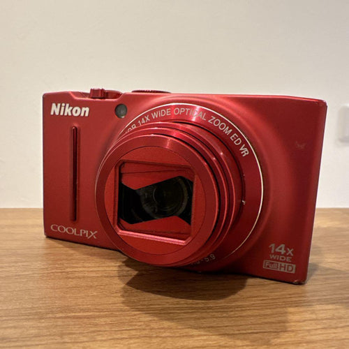 Nikon Compact Digital Camera Coolpix S8200
