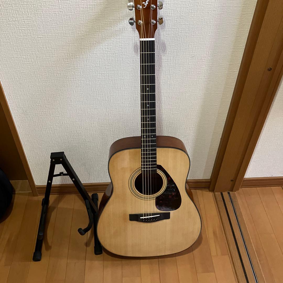 Yamaha Acoustic Guitars F600