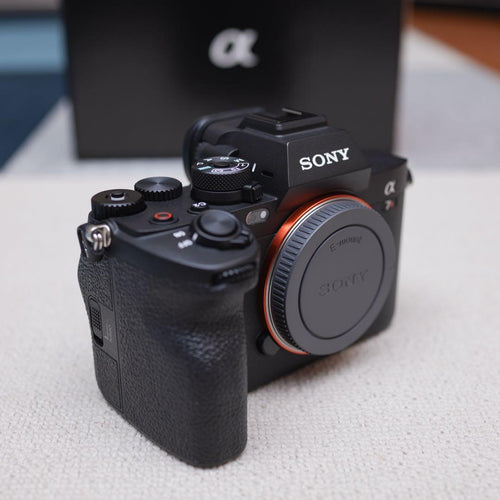 Sony Mirrorless Interchangeable Lips 7Rv Ilce-7Rm5