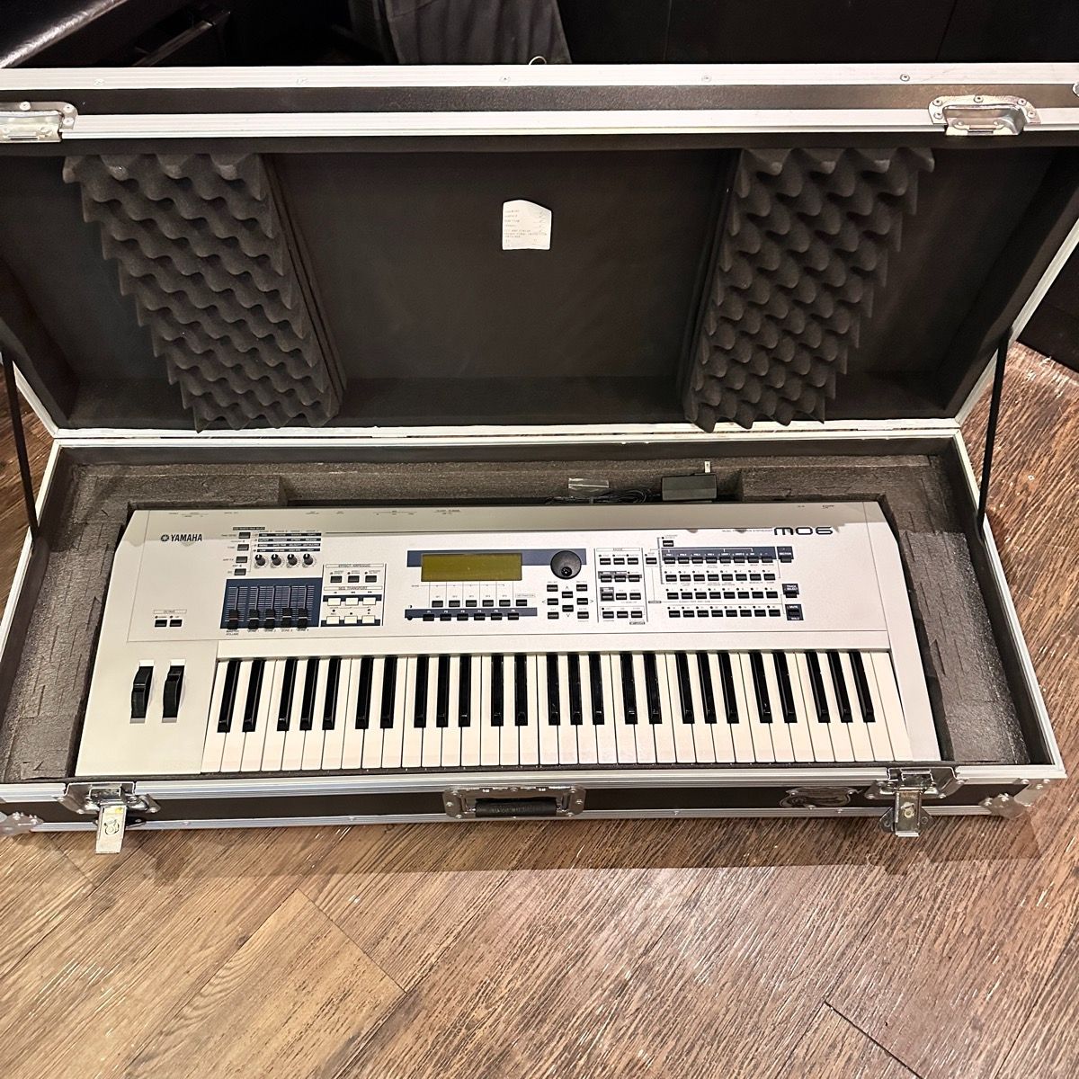 Yamaha Analog Synthesizer Mo6 Lc Motif Es