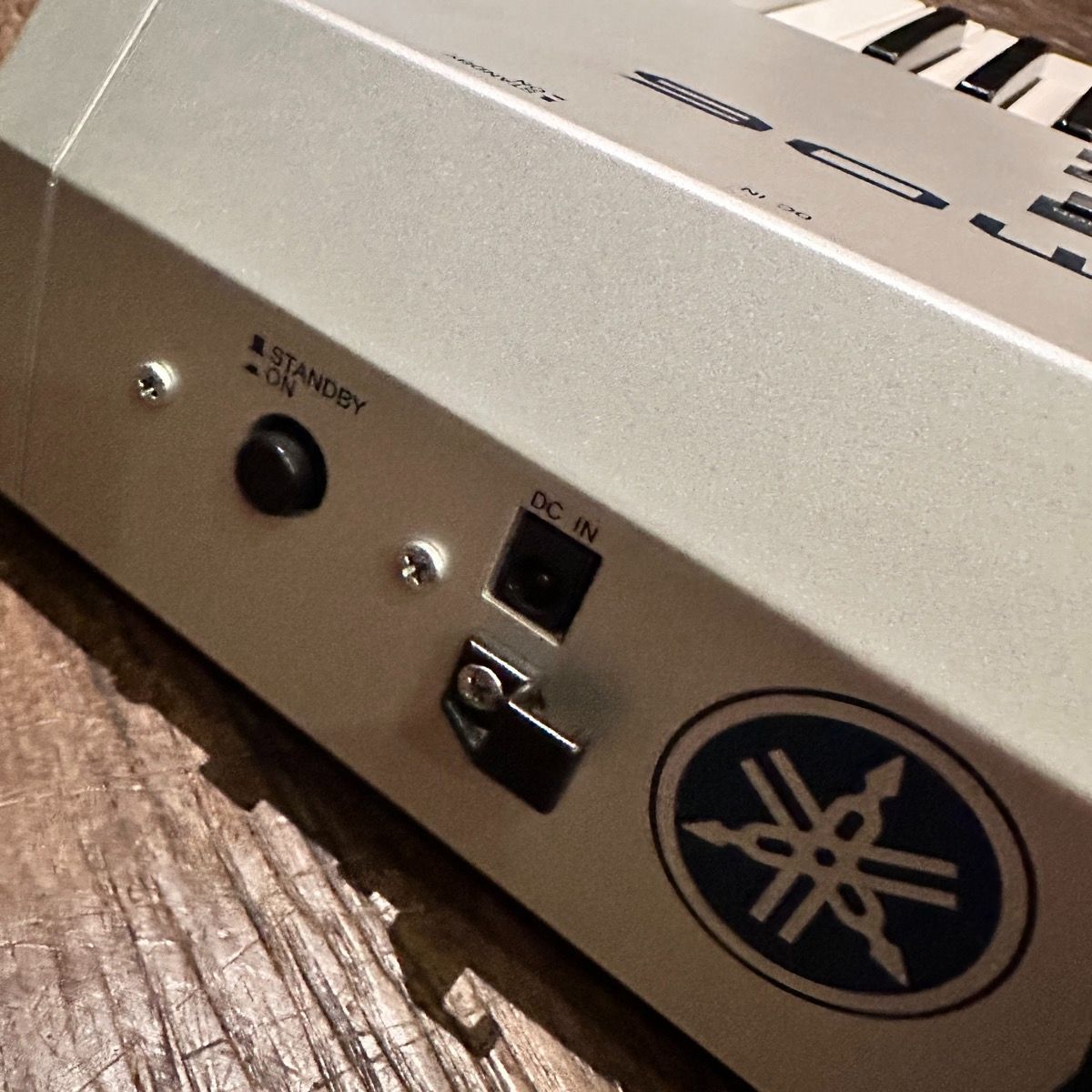 Yamaha Analog Synthesizer Mo6 Lc Motif Es