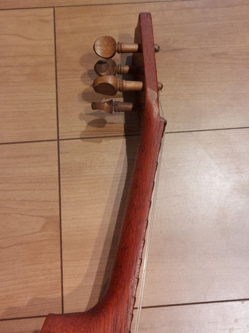 Ukuleles 2 No.60A