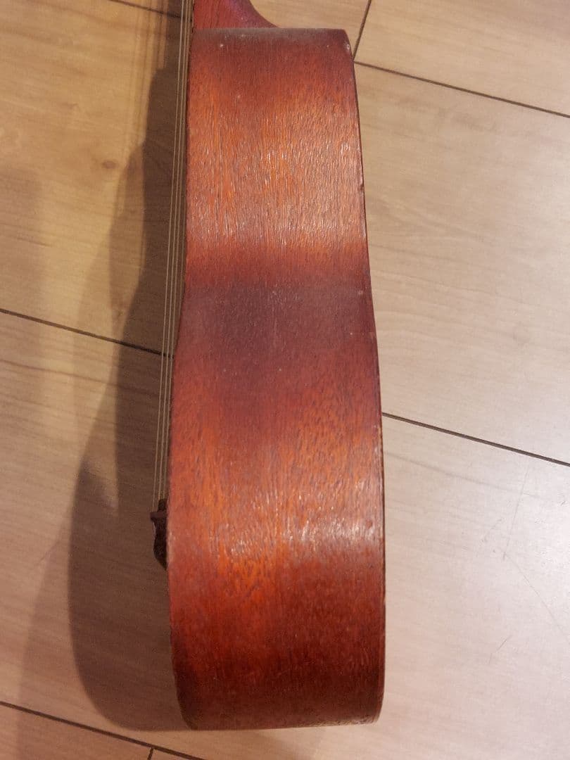 Ukuleles 2 No.60A