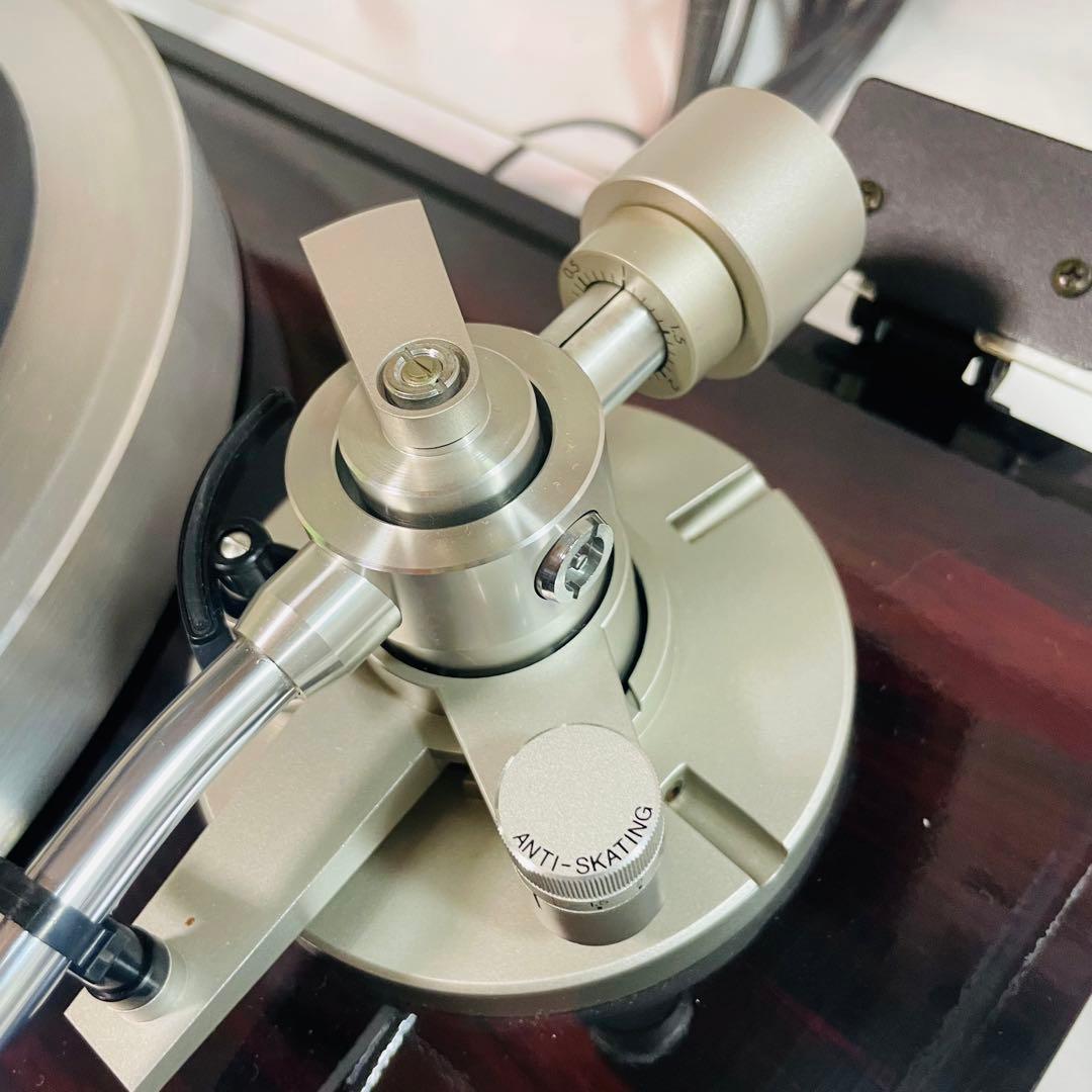 Victor Record Players (Turntables) Ql-A70