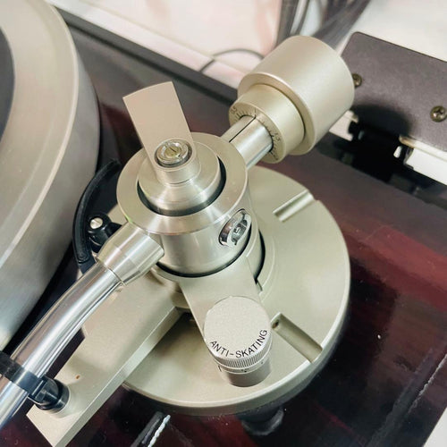 Victor Record Players (Turntables) Ql-A70