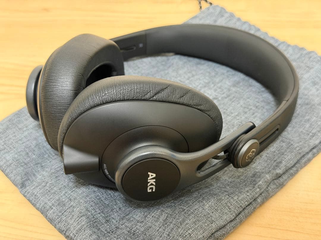Akg Wired Headphone K371