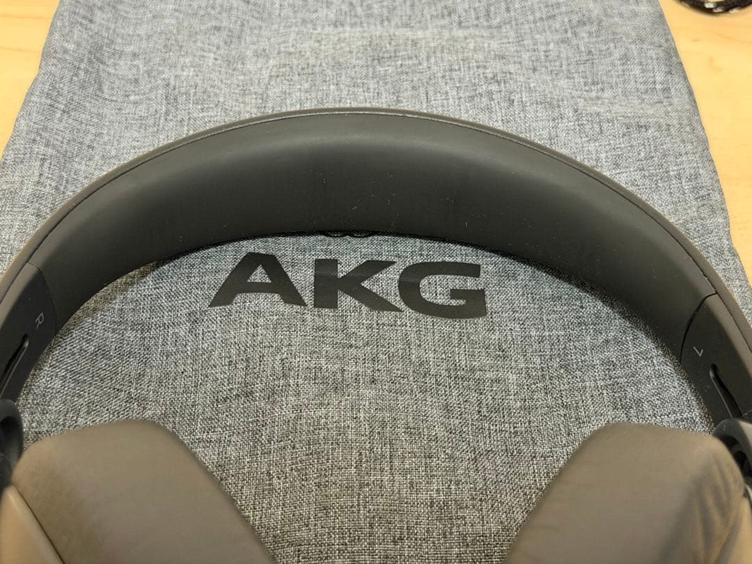 Akg Wired Headphone K371