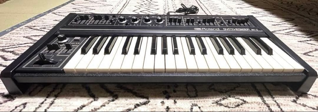 Roland Analog Synthesizers Sh-2