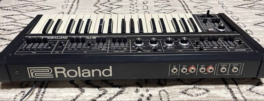 Roland Analog Synthesizers Sh-2