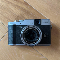 Fujifilm Compact Digital Camera X20