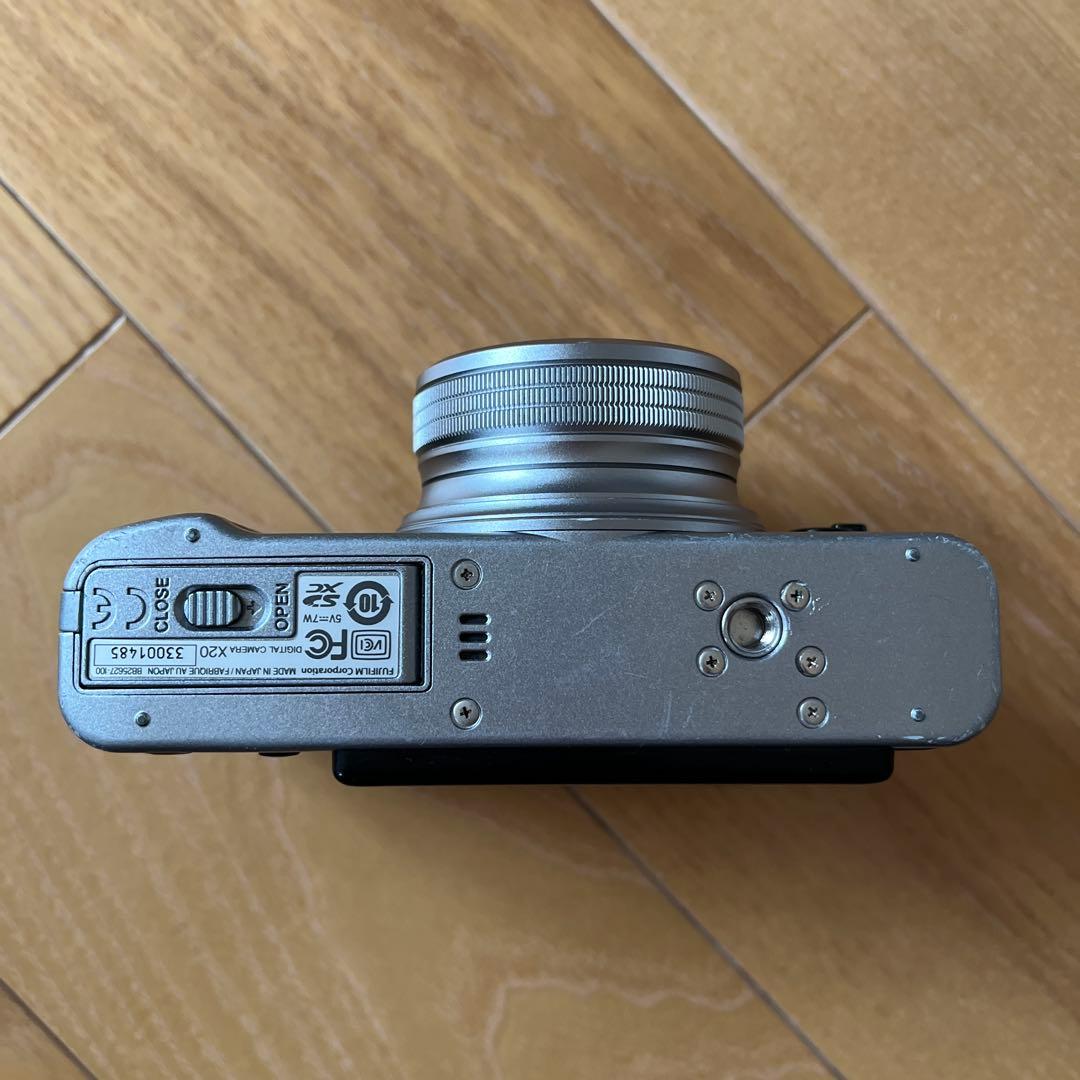 Fujifilm Compact Digital Camera X20