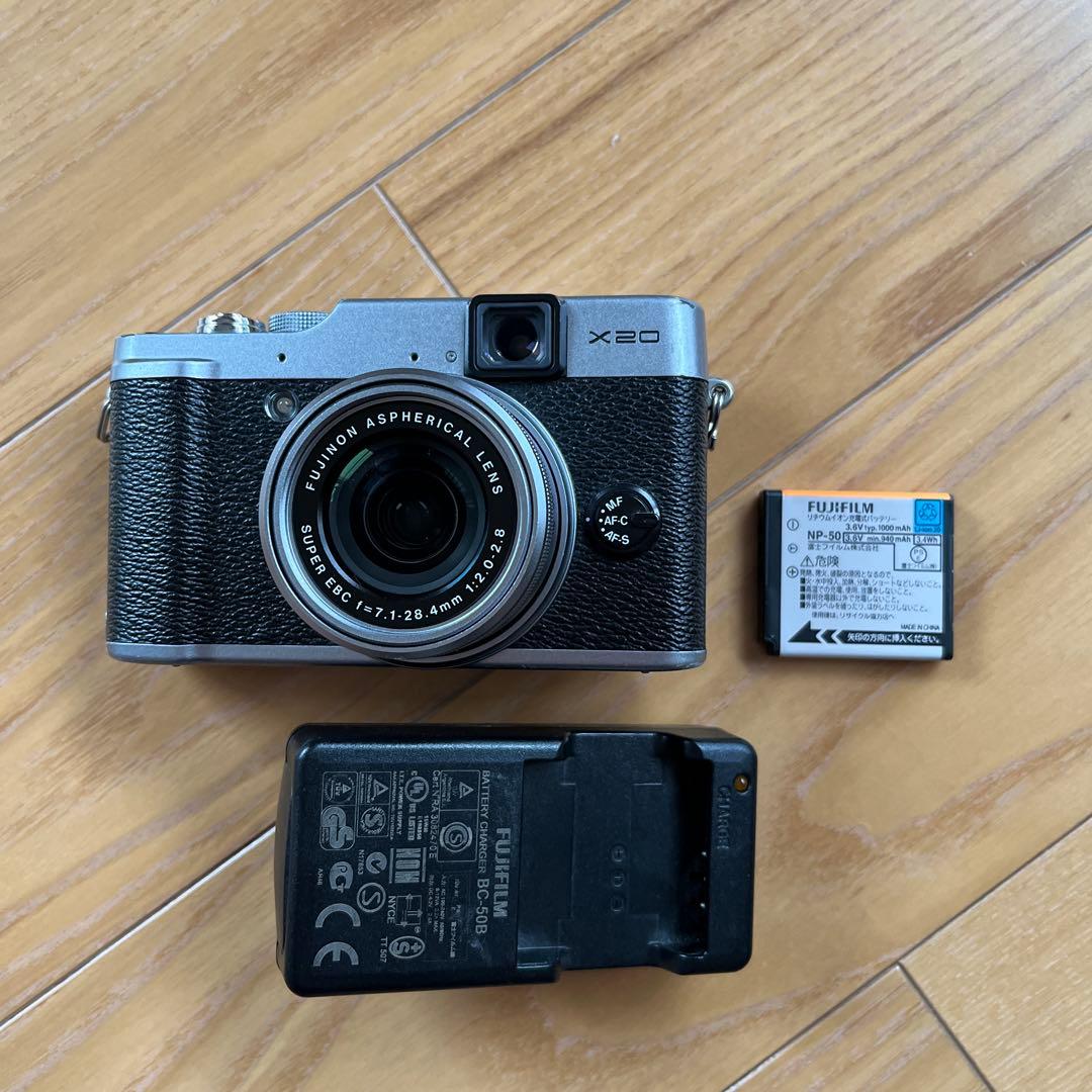 Fujifilm Compact Digital Camera X20