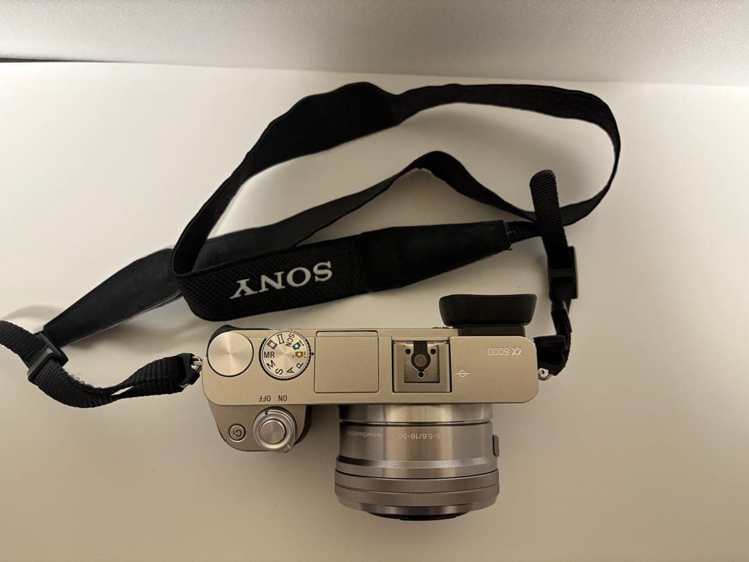 Sony Mirrorless Interchangeable Lips E 16-50Mm