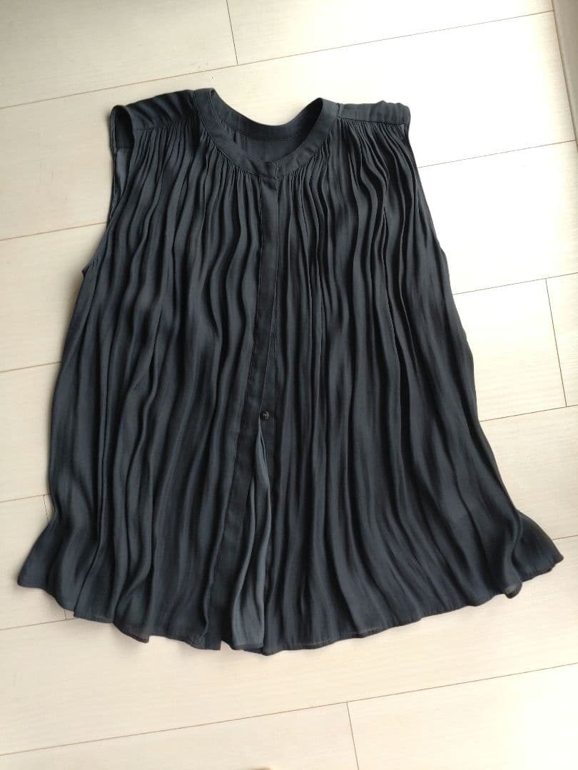 Sleeveless