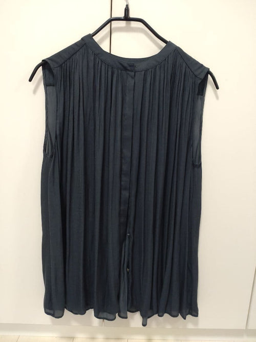Sleeveless