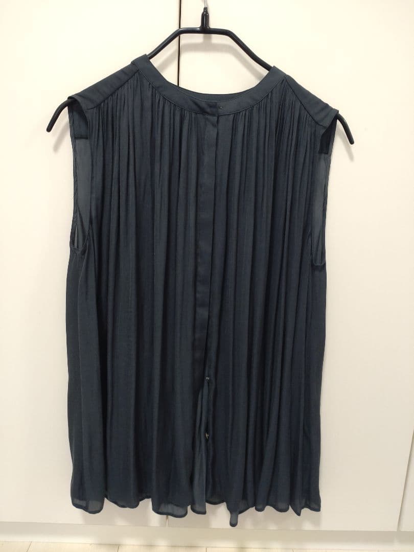 Sleeveless