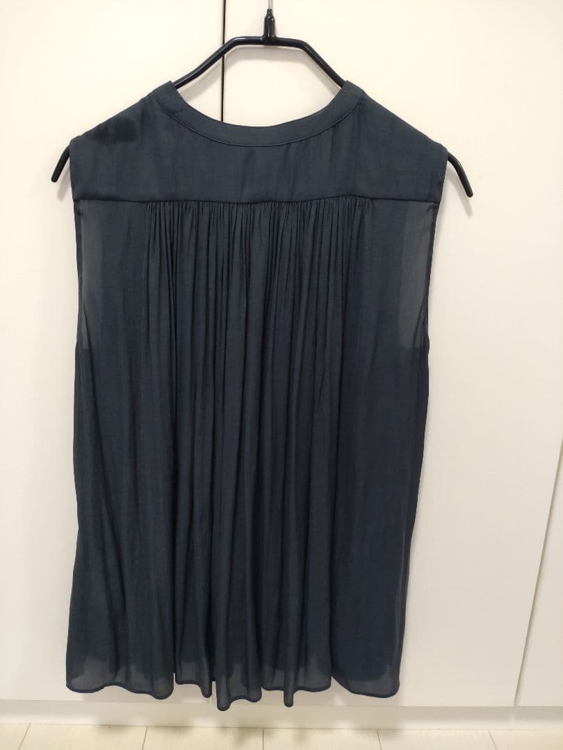 Sleeveless