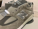 New Balance Sneakers M990V2