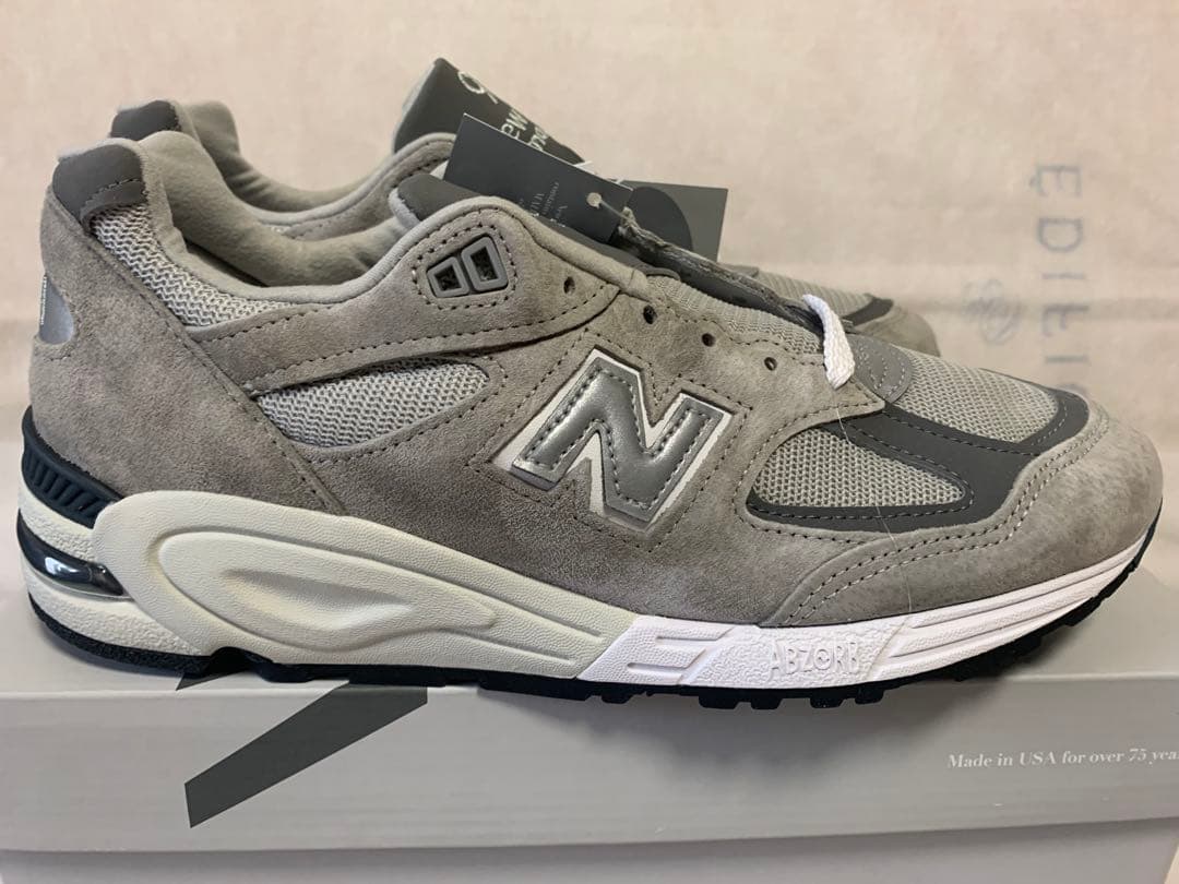 New Balance Sneakers M990V2