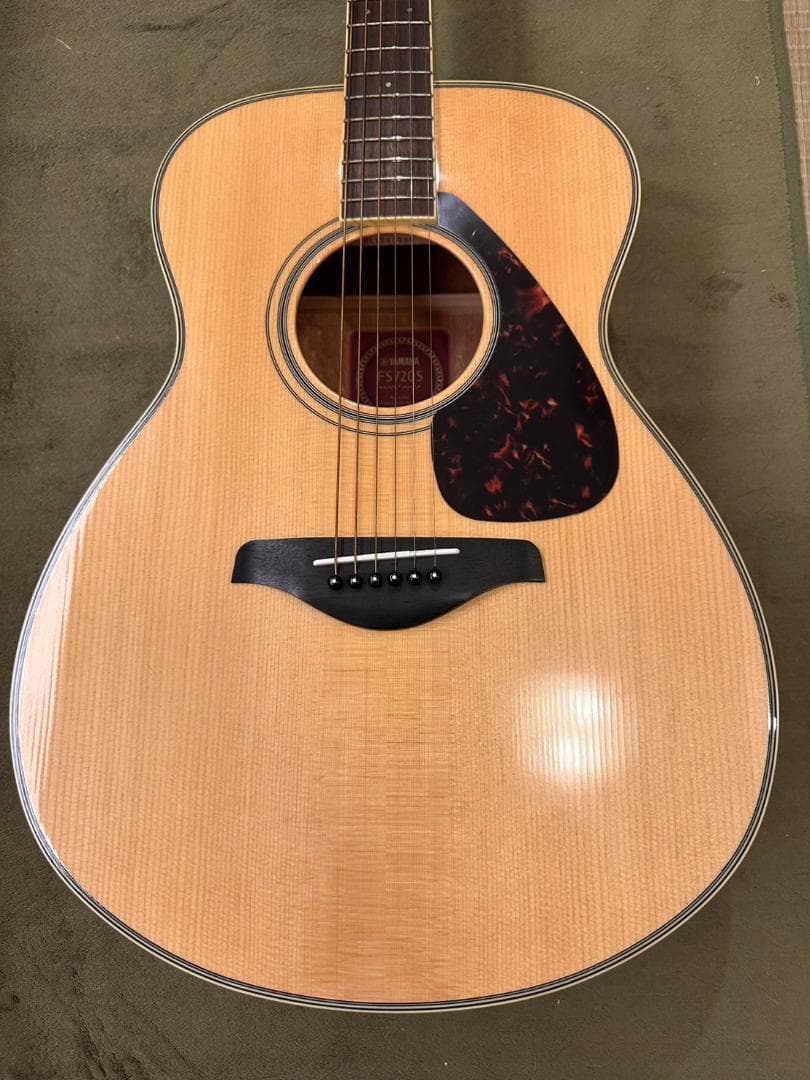 Yamaha Acoustic Guitars Fs720S
