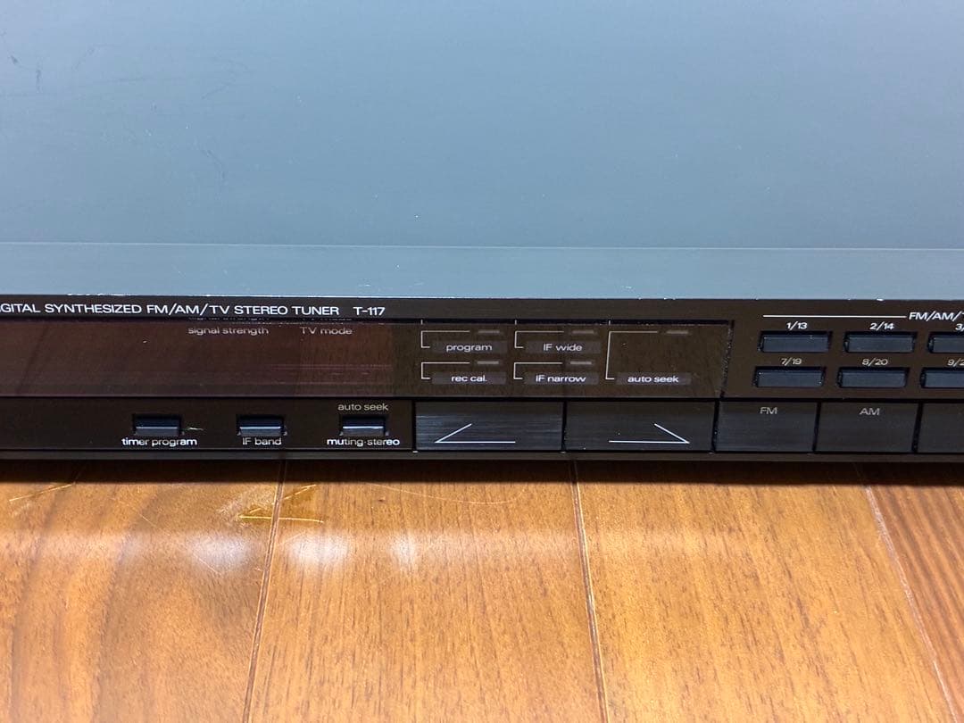 Luxman Radio Tuner T-117 Fm/Am