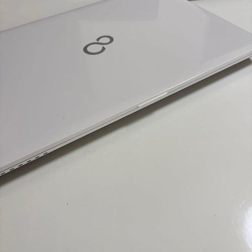 Fujitsu Windows Laptops Ah53/B3 8 I7 8Gb Ssd256Gb Win11