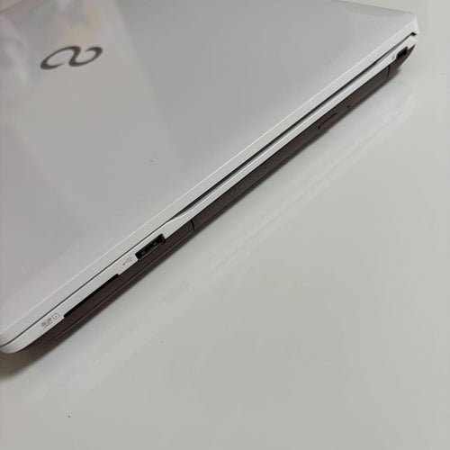 Fujitsu Windows Laptops Ah53/B3 8 I7 8Gb Ssd256Gb Win11