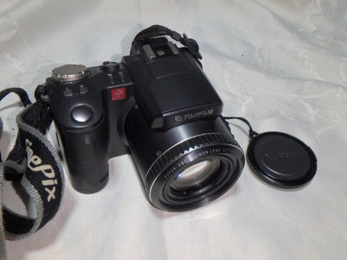 Fujifilm Compact Digital Camera 6900Z Finepix