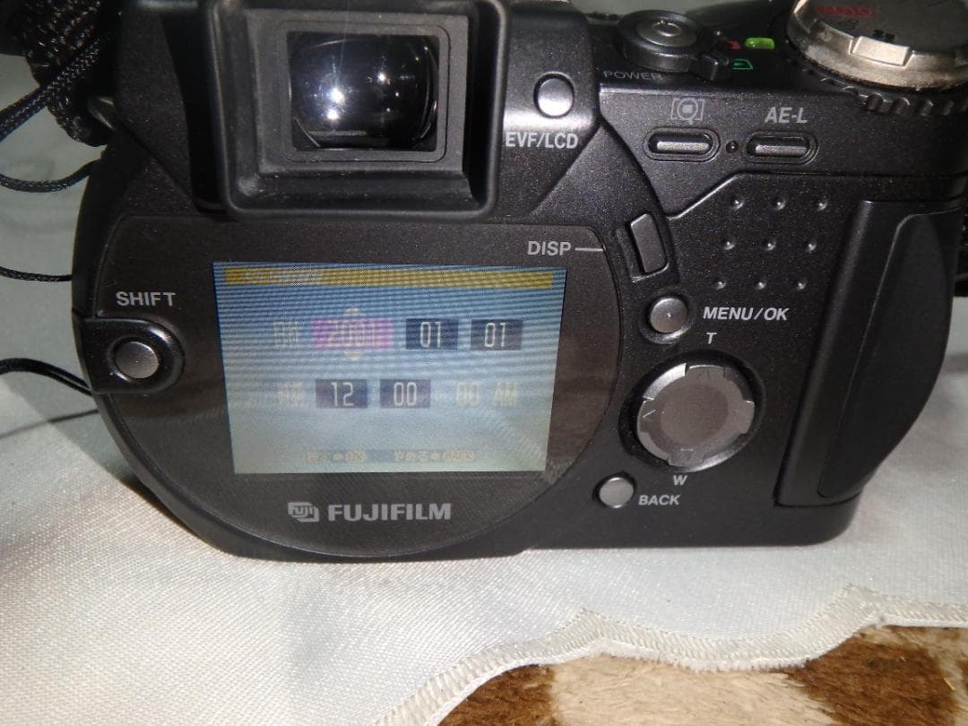 Fujifilm Compact Digital Camera 6900Z Finepix