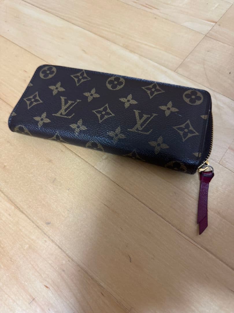 Long Wallets