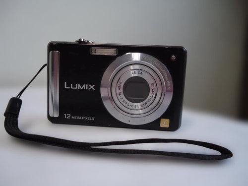 Panasonic Compact Digital Camera Lumix 12 Dmc-Fs25