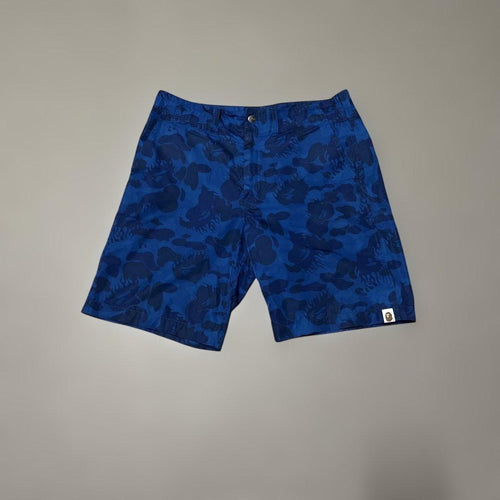 Een badende aap short-bermuda