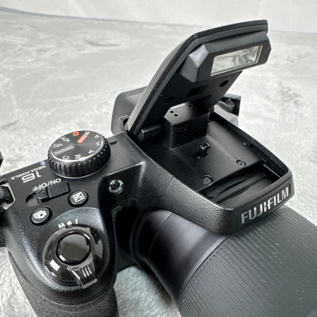 Fujifilm Compact Digital Camera A5 Finepix S9900W