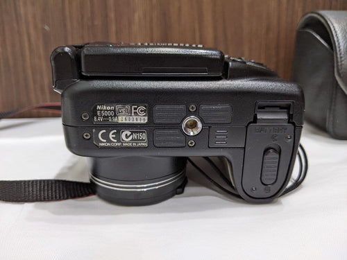 Nikon Digital Slr [290]Nikon Coolpix 5000