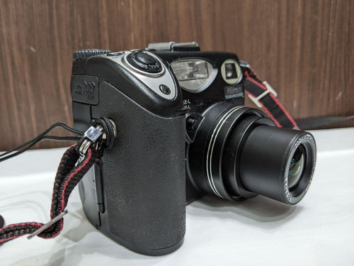 Nikon Digital Slr [290]Nikon Coolpix 5000