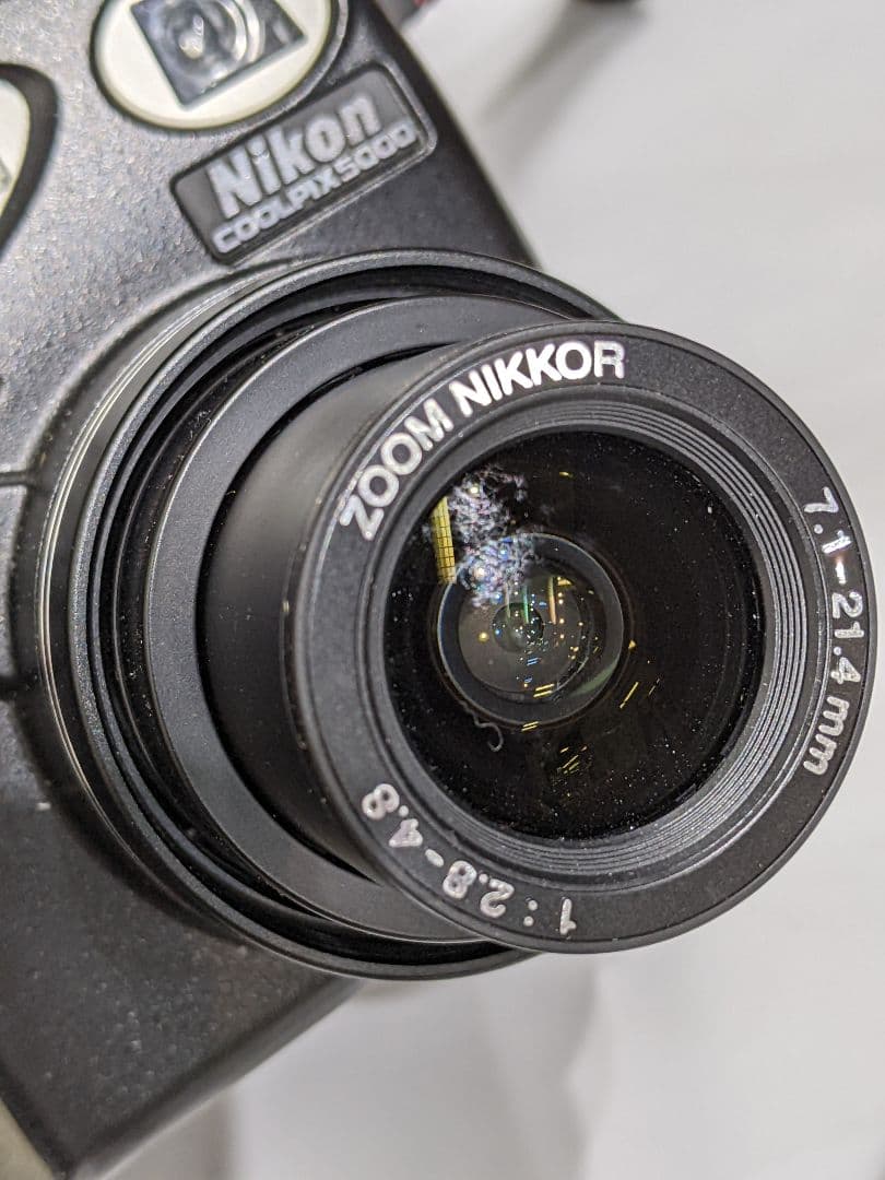 Nikon Digital Slr [290]Nikon Coolpix 5000