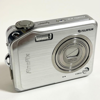 Fujifilm Compact Digital Camera Finepix V10