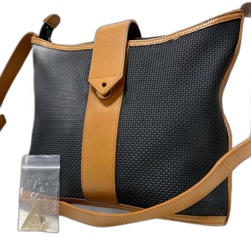 Yves Saint Laurent Shoulder Bags