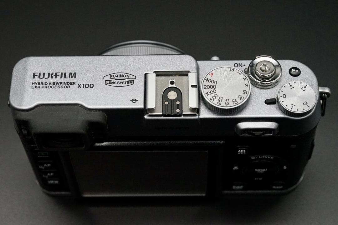 Compact Digital Cameras Fujifilm X100